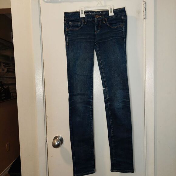 Womans Low Rise American Eagle Skinny Jeans - Picture 1 of 13
